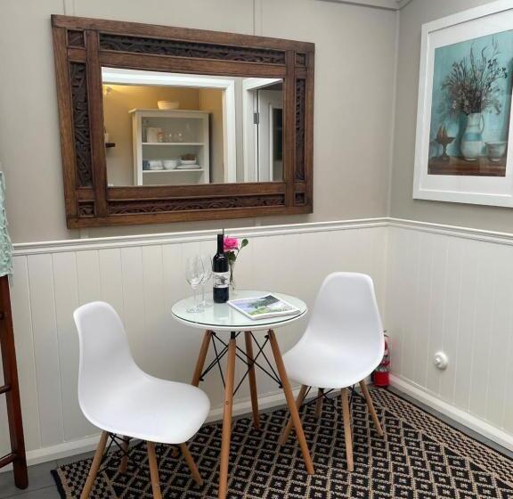 פנסיון Burradoo Studio