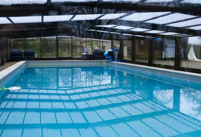 بنسيون Les Cabanes De Brassac   Gîte Esprit Cabane Avec Spa