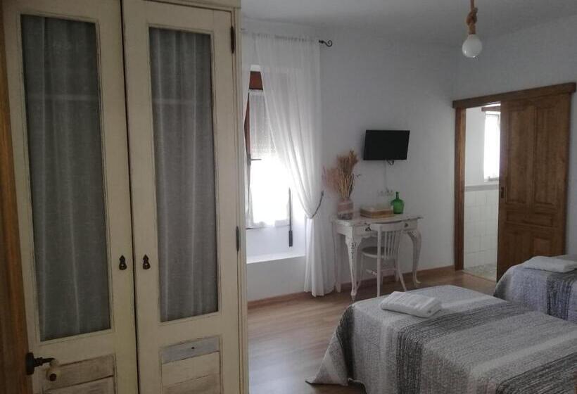 פנסיון Hostal El Lugar De La Mancha