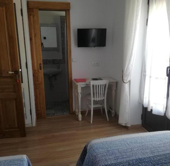 פנסיון Hostal El Lugar De La Mancha