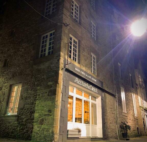 بنسيون L Accrochecoeur