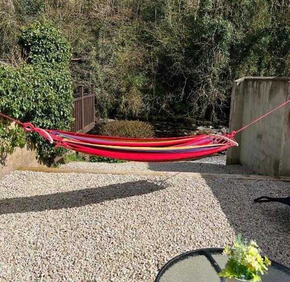 膳宿费 Picturesque Riverview Cottage Pettigo