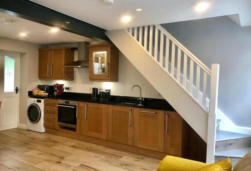 膳宿费 Picturesque Riverview Cottage Pettigo