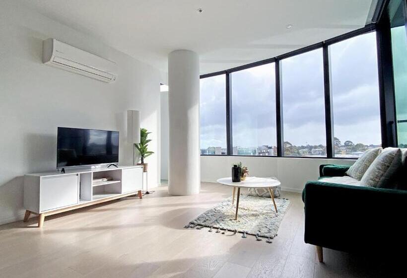Skygarden Luxury Condo