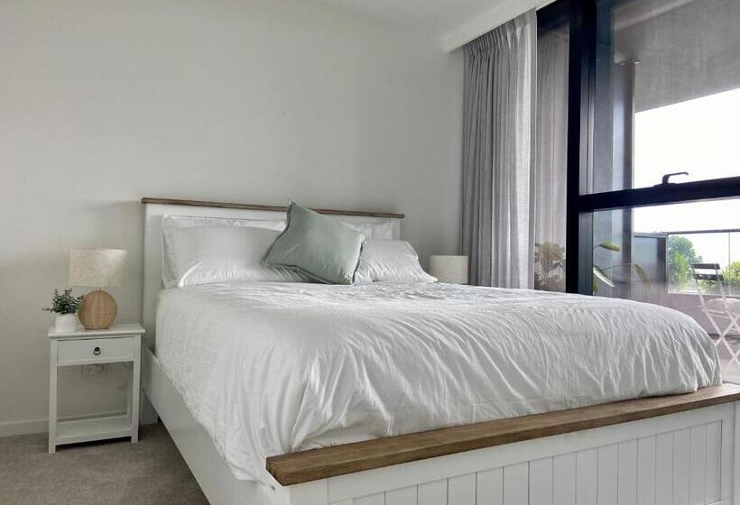 Skygarden Luxury Condo