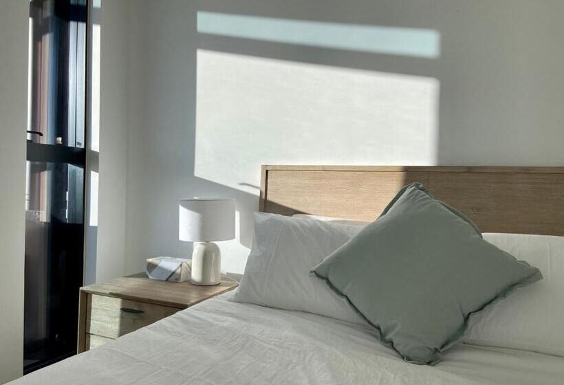 Skygarden Luxury Condo