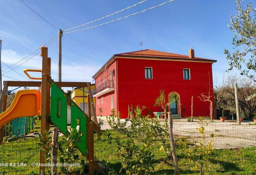 Agriturismo Macchia Dei Briganti   B&b