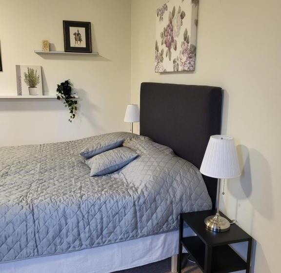 旅馆 Kg Sleepover & Ställplats