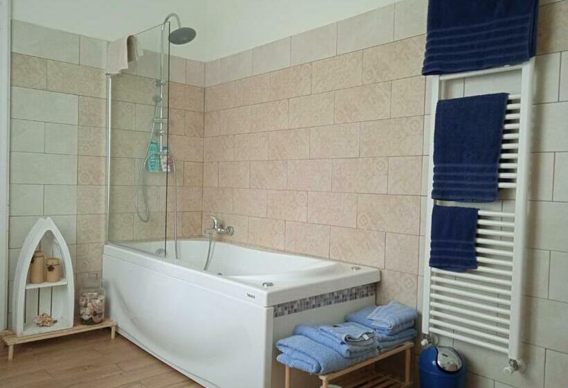 مبيت وإفطار Ca Du Angiulin