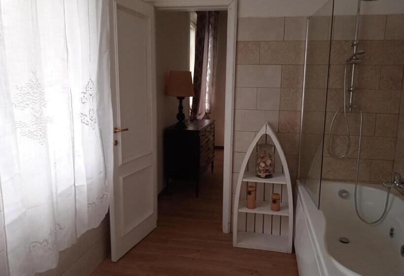 مبيت وإفطار Ca Du Angiulin