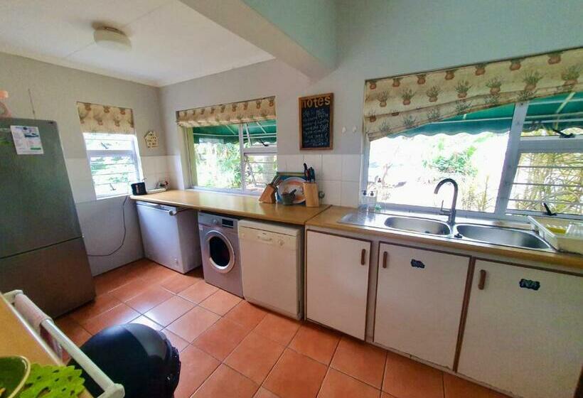 צימר 23 Ambleside Holiday Retreat By The Sea