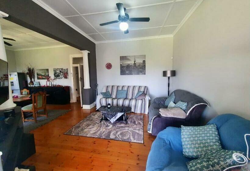 צימר 23 Ambleside Holiday Retreat By The Sea