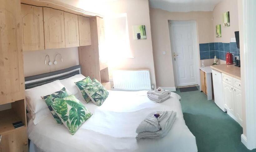 Bed and Breakfast Igguldene Retreat