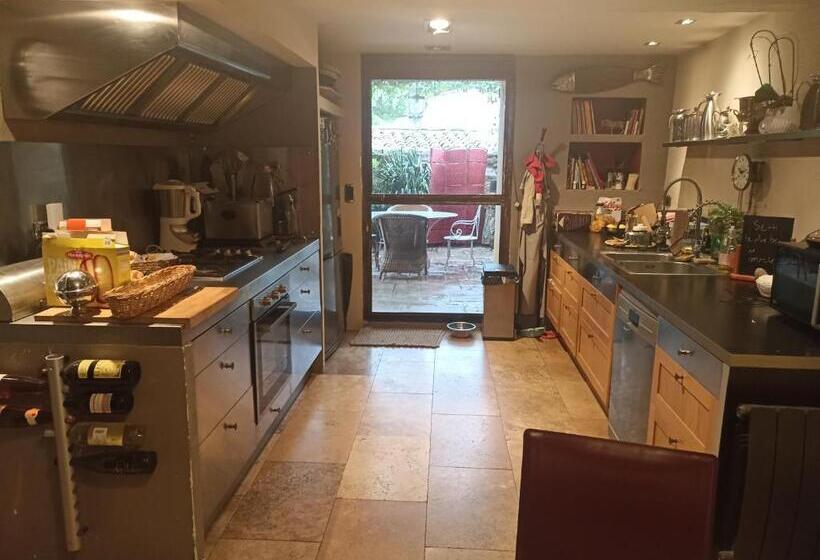 민박 La Villageoise, Chambre Troglodyte Pitoresque Au Cœur Du Village