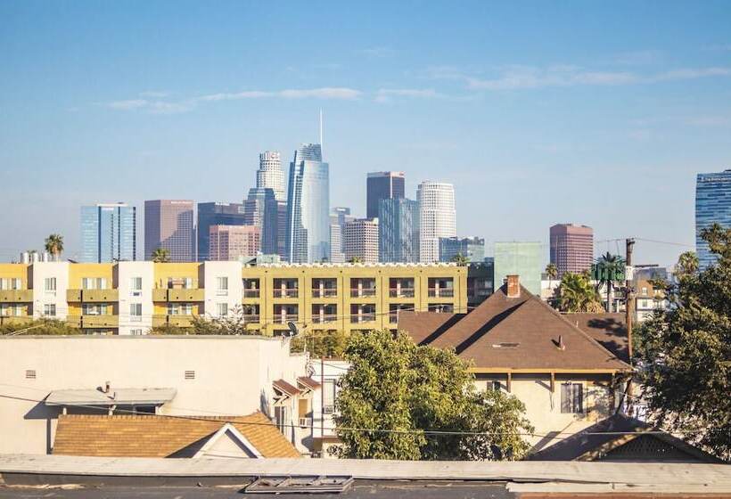 مبيت وإفطار Modern Hostel