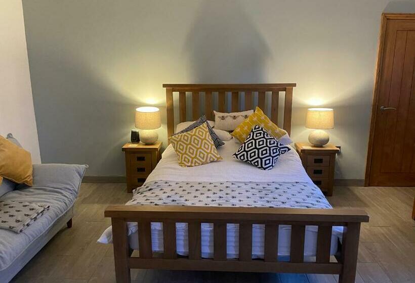 Bumble Barn Bed & Breakfast