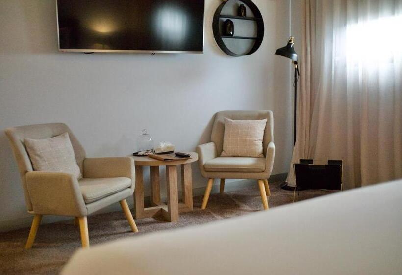 فندق Bay Of Fires Apartments