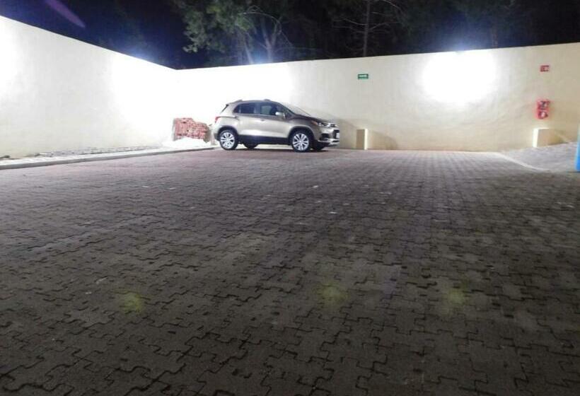 فندق Mr Lion And Spa