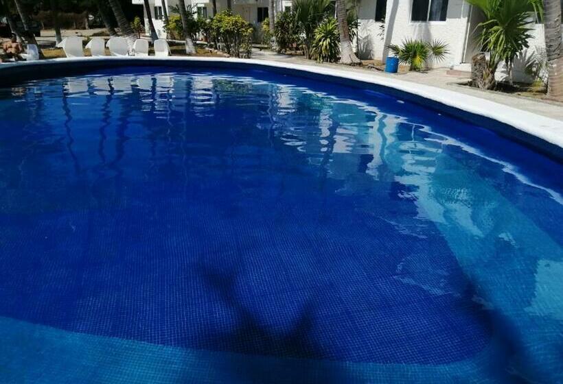 هتل Villa Mexicana Puerto Escondido