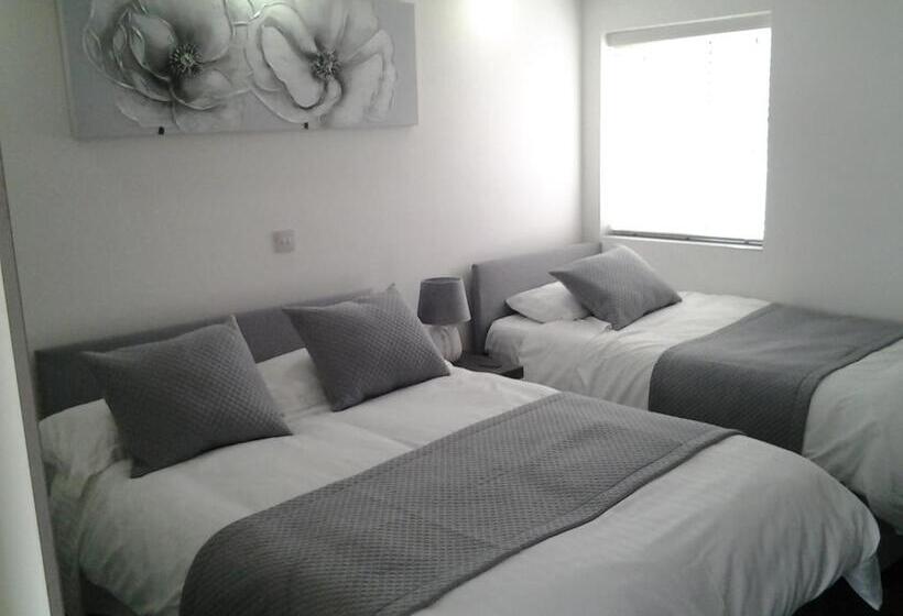 モーテル Lady Charlotte Guest Rooms Triple Rooms