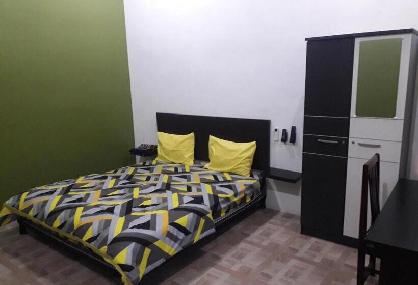 פנסיון Ahza Syariah