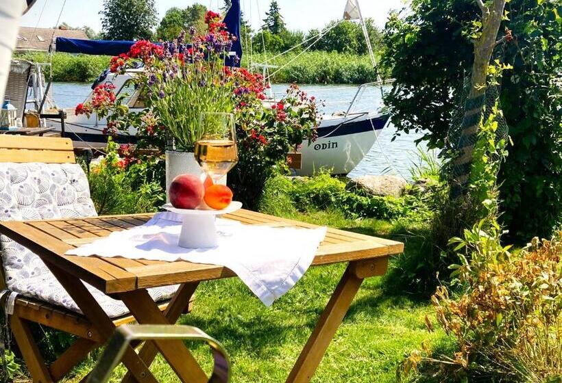 펜션 Auszeit Am Haffufer