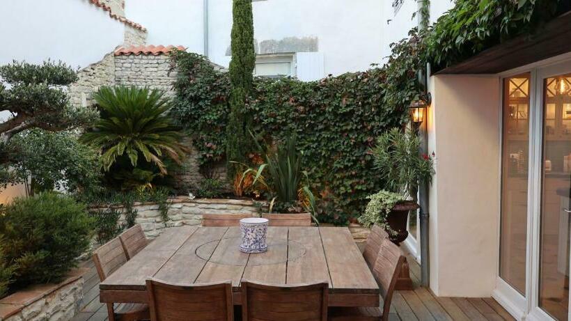 Пансион La Martinoise Patio