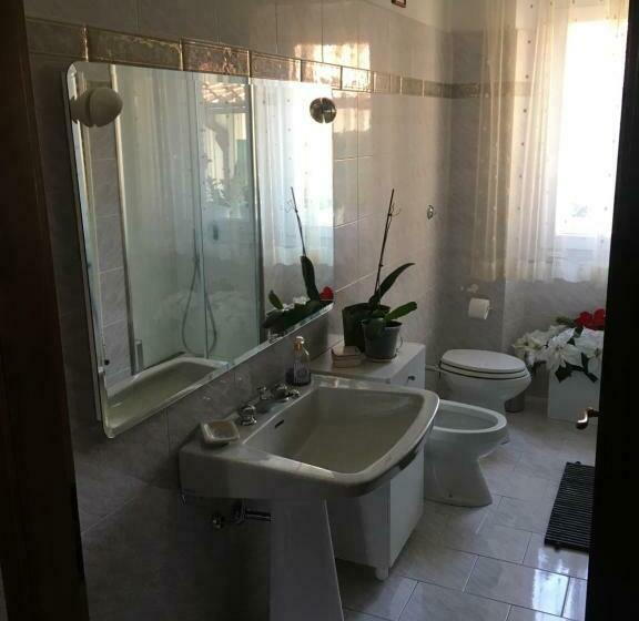 Пансион La Piazza Uno