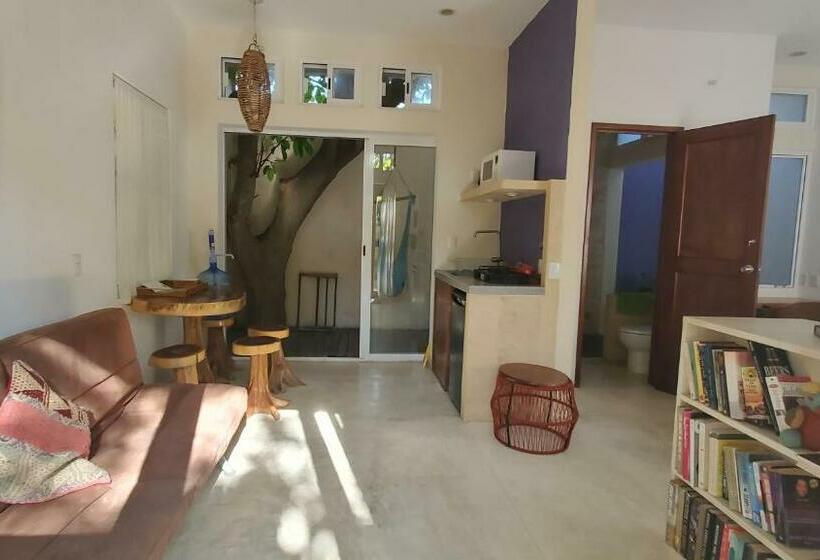 ペンション Layla Guesthouse