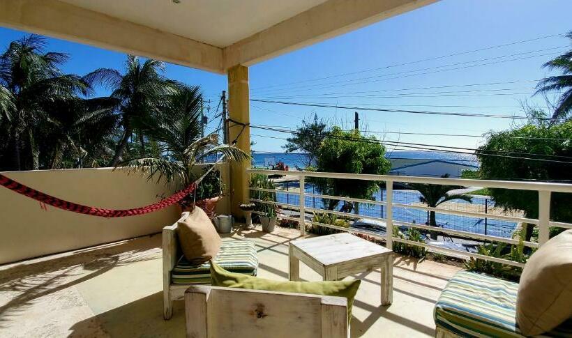 ペンション Layla Guesthouse