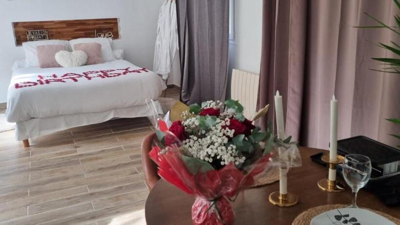 膳宿费 L évasion Romantique Suite De Charme Avec Spa Privé à 20min De Paris Et Au Calme En Lisière De La Fo