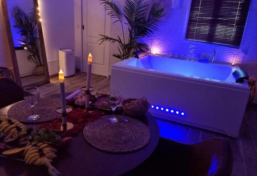 膳宿费 L évasion Romantique Suite De Charme Avec Spa Privé à 20min De Paris Et Au Calme En Lisière De La Fo