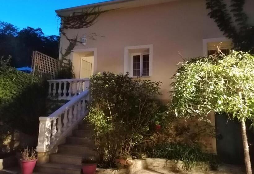 膳宿费 L évasion Romantique Suite De Charme Avec Spa Privé à 20min De Paris Et Au Calme En Lisière De La Fo