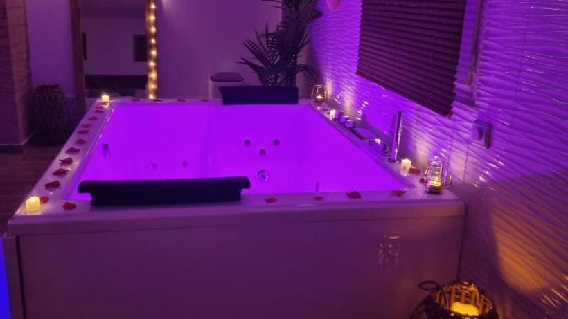 펜션 L évasion Romantique Suite De Charme Avec Spa Privé à 20min De Paris Et Au Calme En Lisière De La Fo