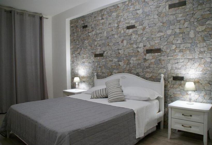 پانسیون Stella Fenicia