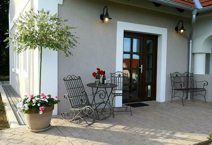 ペンション Villa Tilia Vászoly