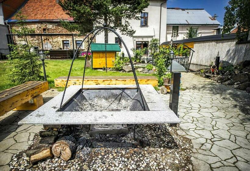 ペンション Villa Zachar