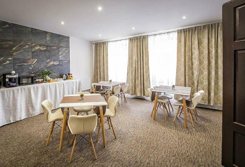 بنسيون Villa Zachar