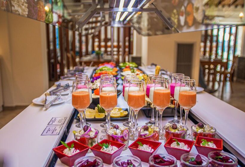 Acrotel Lily Ann Village