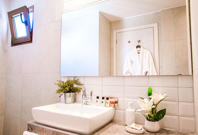 Acrotel Lily Ann Village