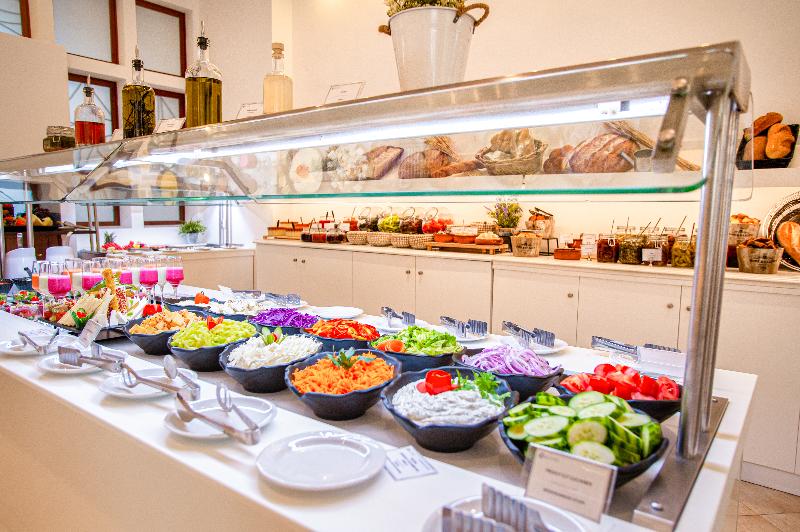 Acrotel Lily Ann Village