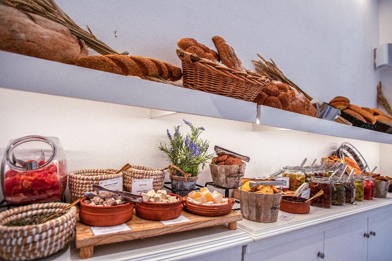 Acrotel Lily Ann Village