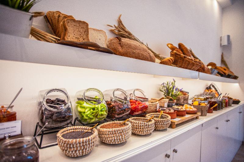 Acrotel Lily Ann Village