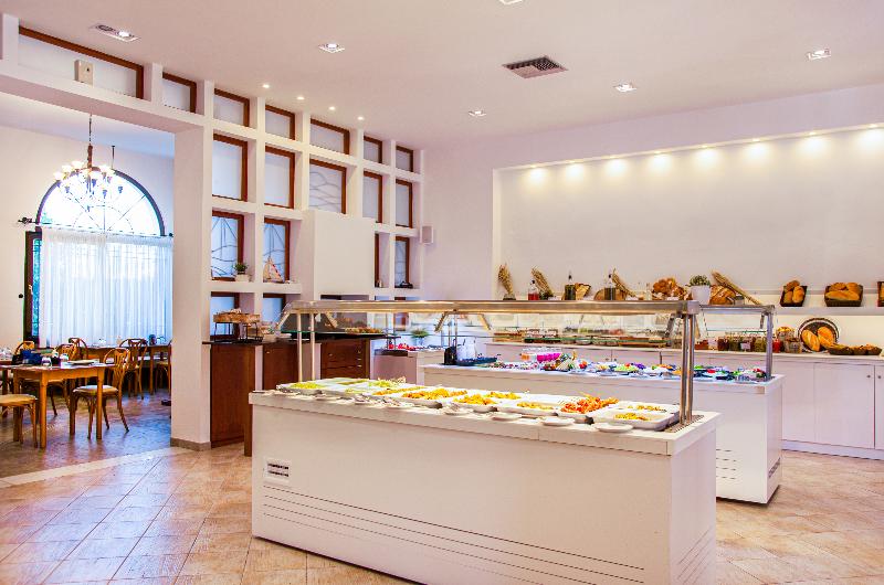 Acrotel Lily Ann Village