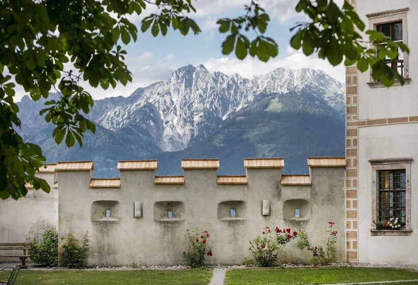 فندق صغير Jufa Hotel Schloss Röthelstein