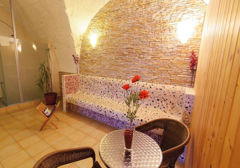 فندق صغير Jufa Hotel Schloss Röthelstein