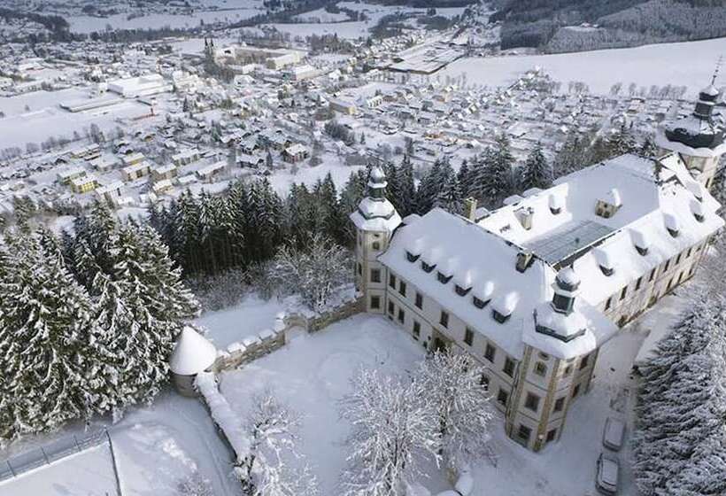 فندق صغير Jufa Hotel Schloss Röthelstein