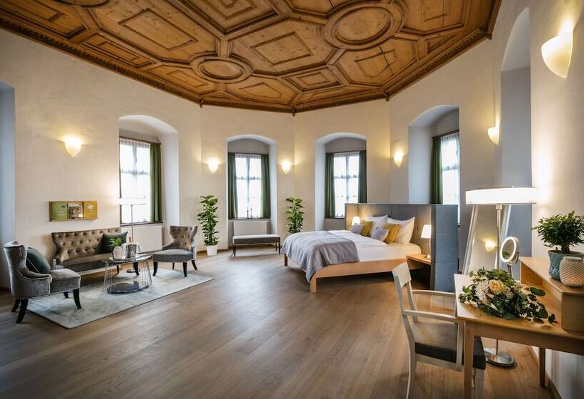 فندق صغير Jufa Hotel Schloss Röthelstein