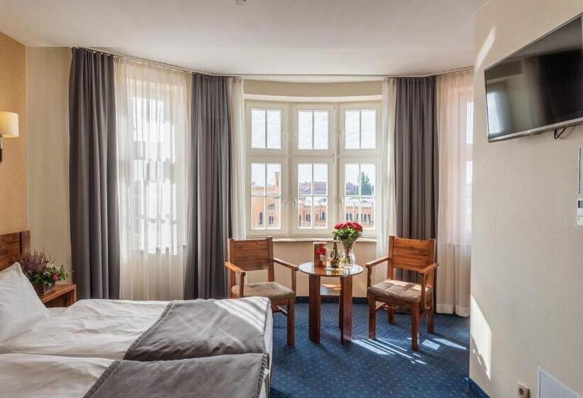 הוסטל Piast Wrocław Centrum