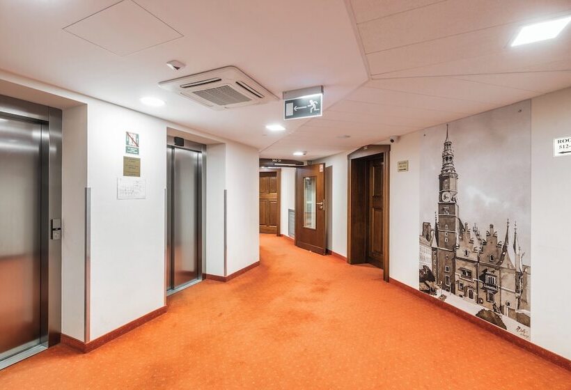 הוסטל Piast Wrocław Centrum